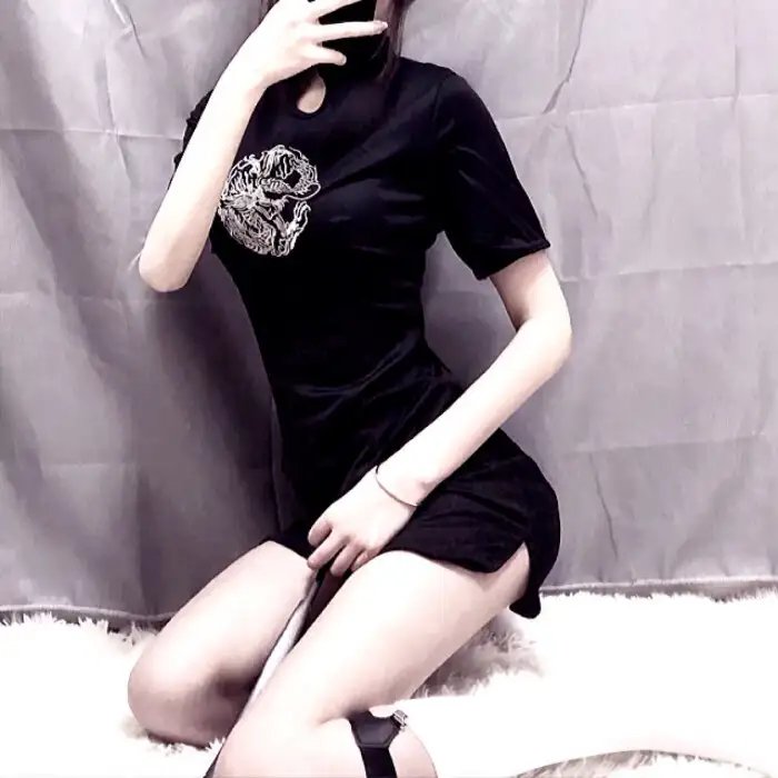 维奥莱特·诺齐埃尔